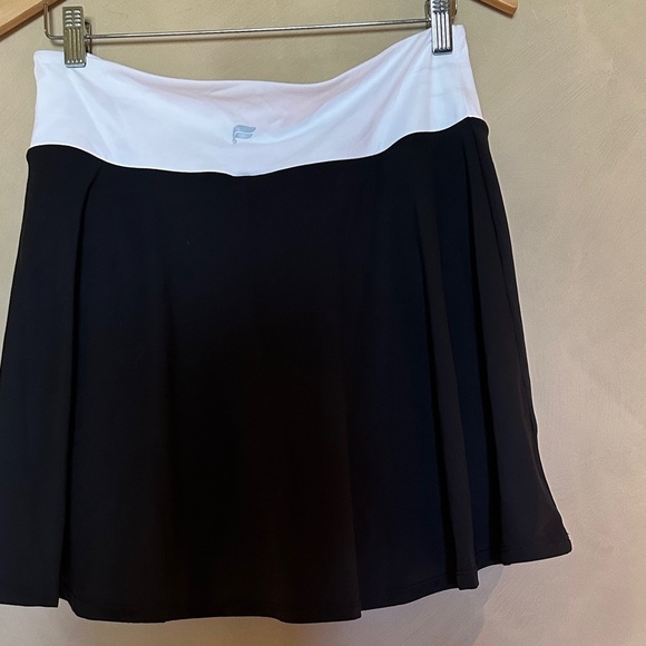Fabletics Crossover Flounce Classic Mini Skirt NWT - Picture 3 of 7